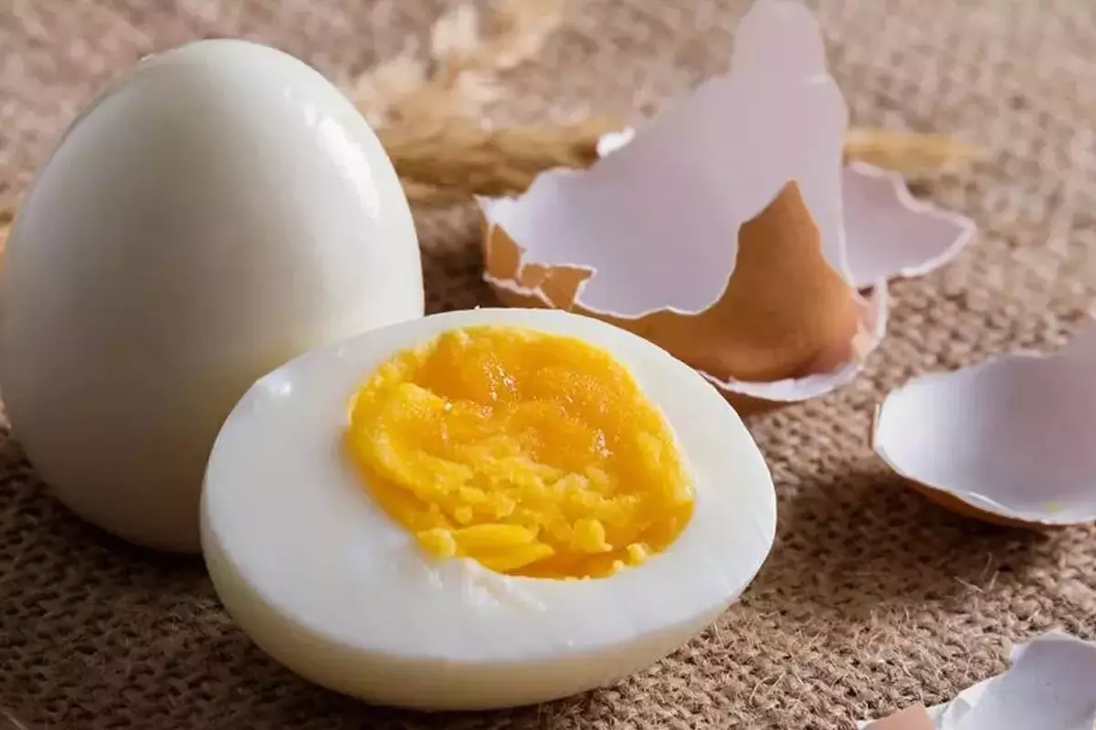 como descobrir se o ovo está cozido